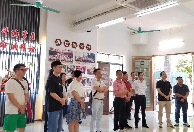 內(nèi)容1520.jpg 內(nèi)容1520.jpg